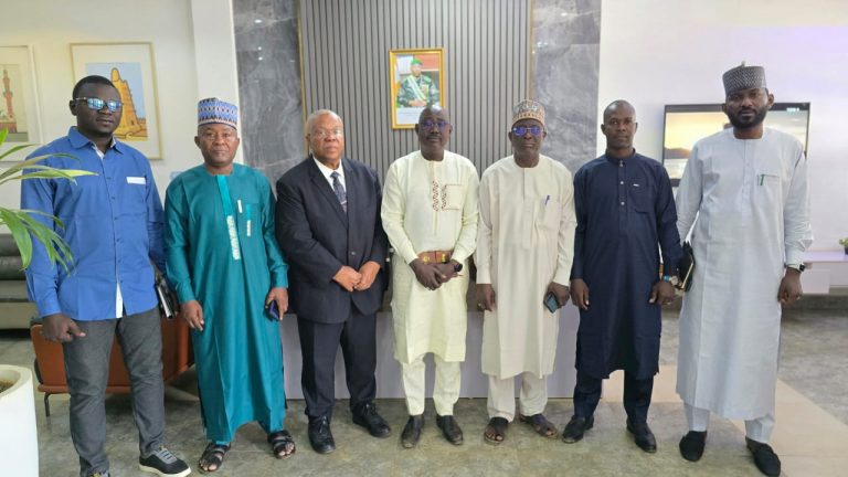 Réunion stratégique à l’ANPIPS avec l’entreprise TINARAL